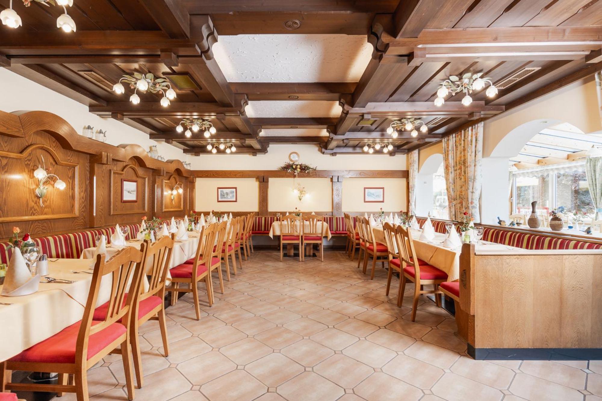 Landhotel Stofflerwirt Санкт-Міхель-ім-Лунгау Екстер'єр фото