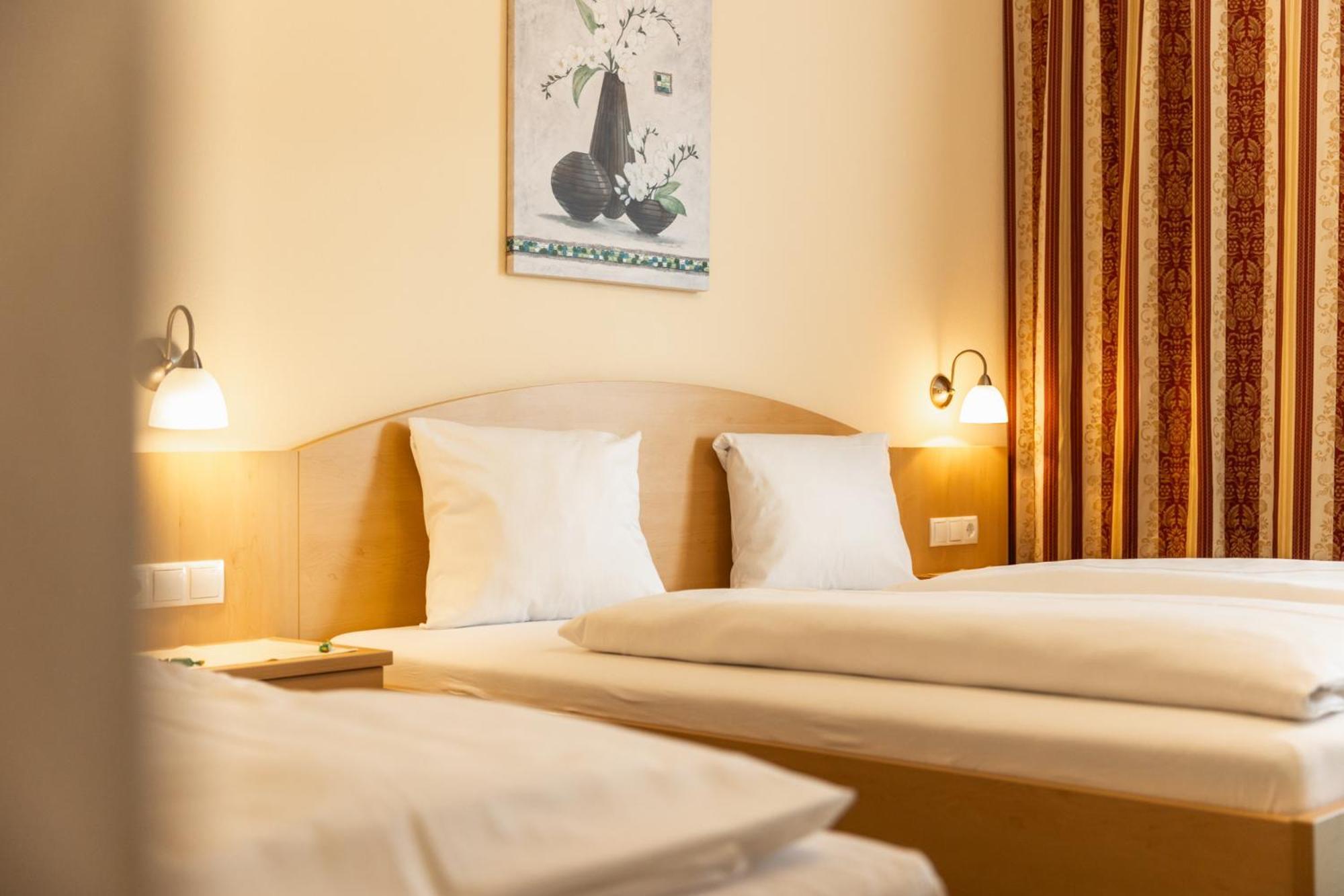 Landhotel Stofflerwirt Санкт-Міхель-ім-Лунгау Екстер'єр фото