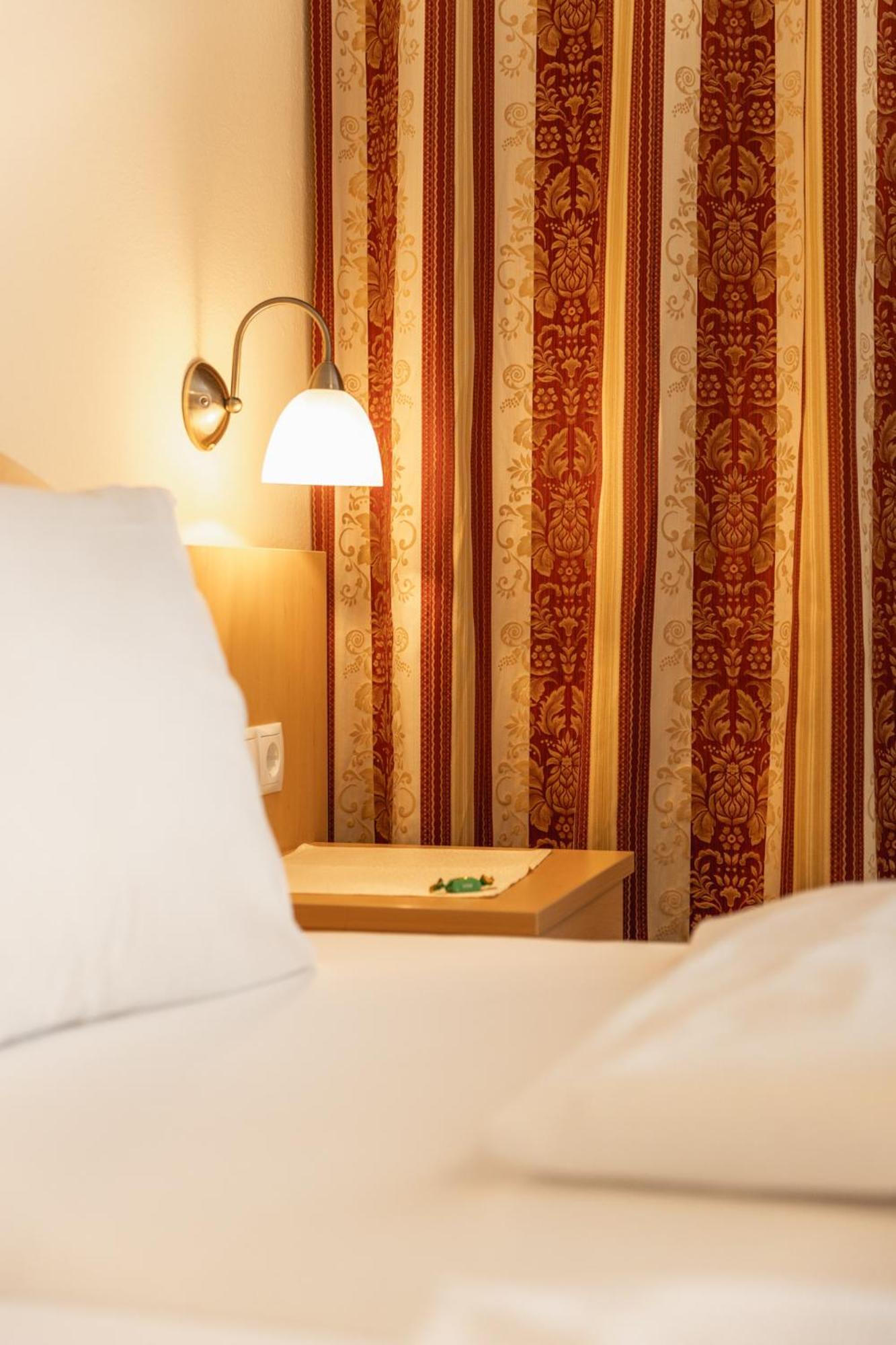 Landhotel Stofflerwirt Санкт-Міхель-ім-Лунгау Екстер'єр фото