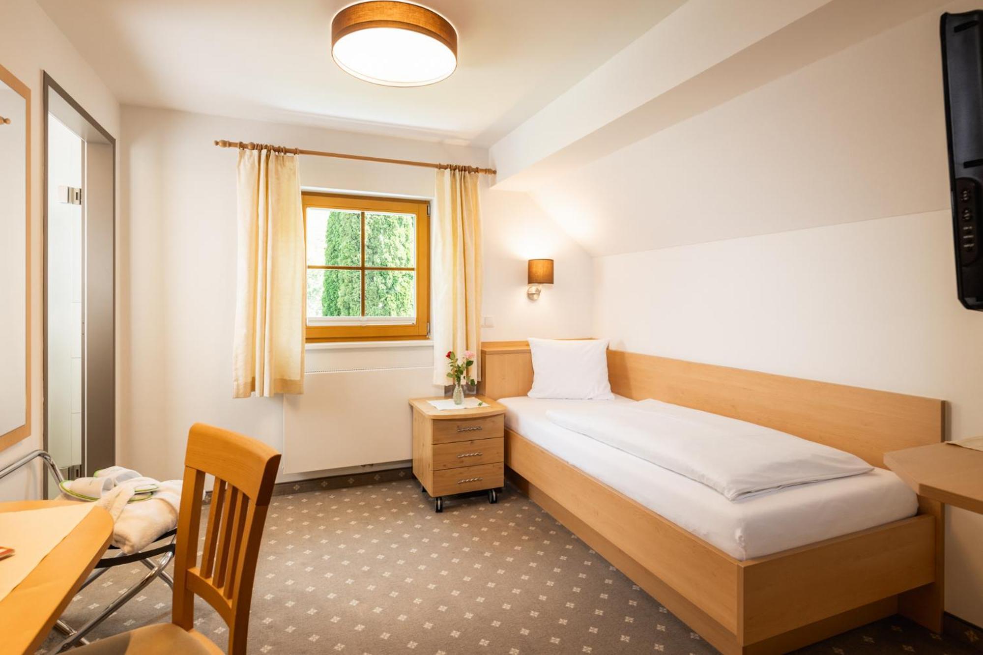 Landhotel Stofflerwirt Санкт-Міхель-ім-Лунгау Екстер'єр фото