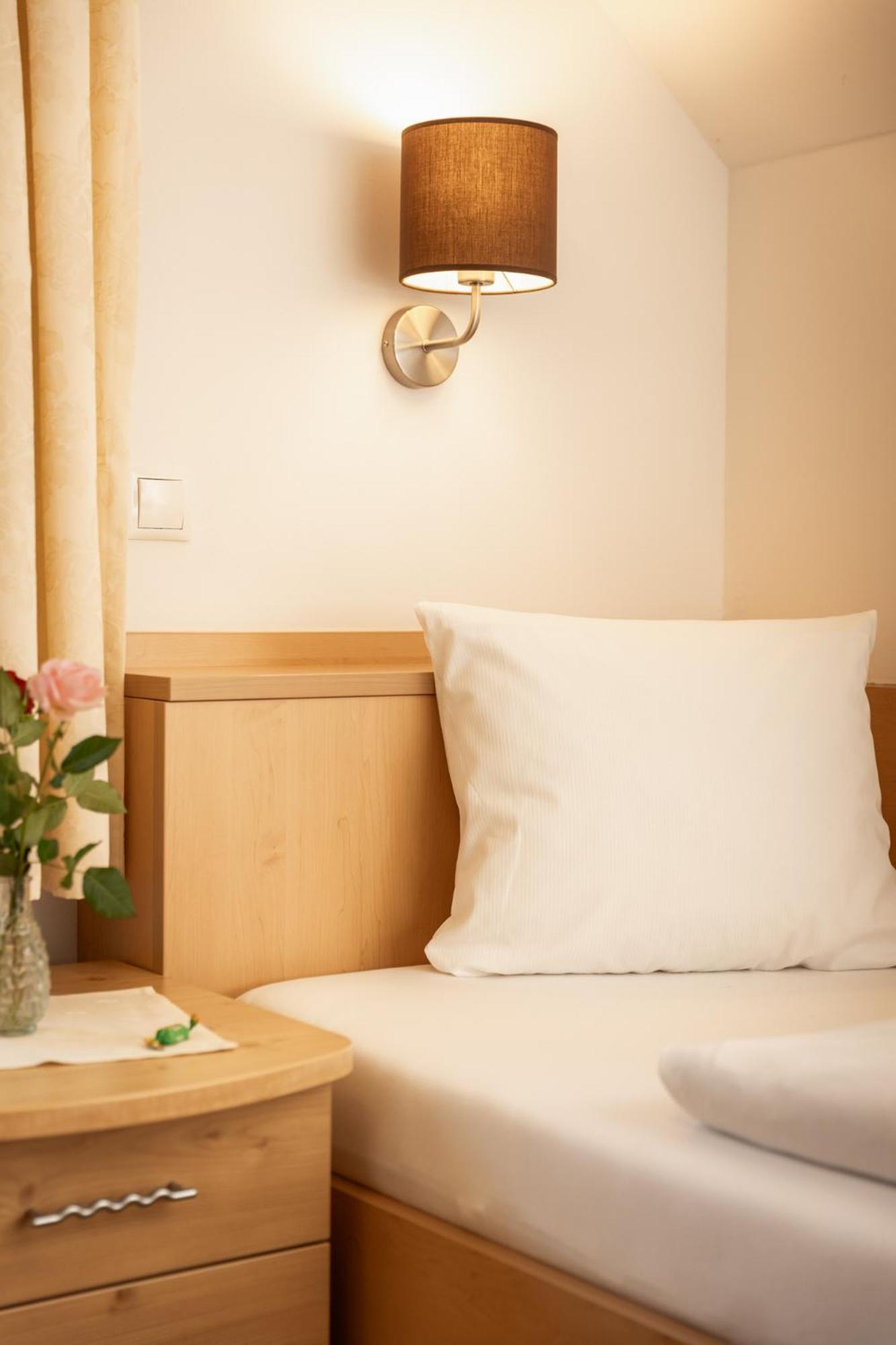 Landhotel Stofflerwirt Санкт-Міхель-ім-Лунгау Екстер'єр фото