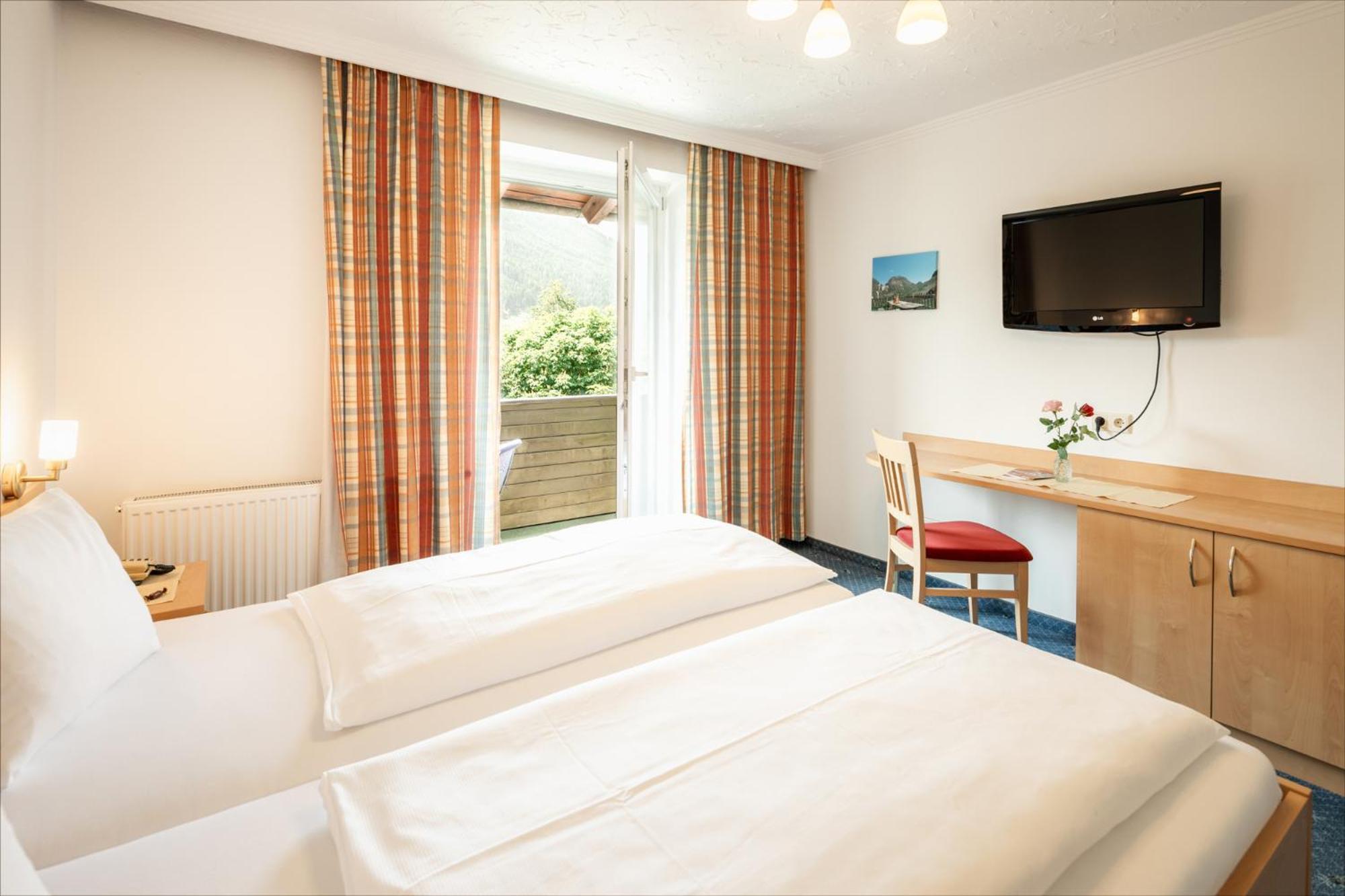 Landhotel Stofflerwirt Санкт-Міхель-ім-Лунгау Екстер'єр фото
