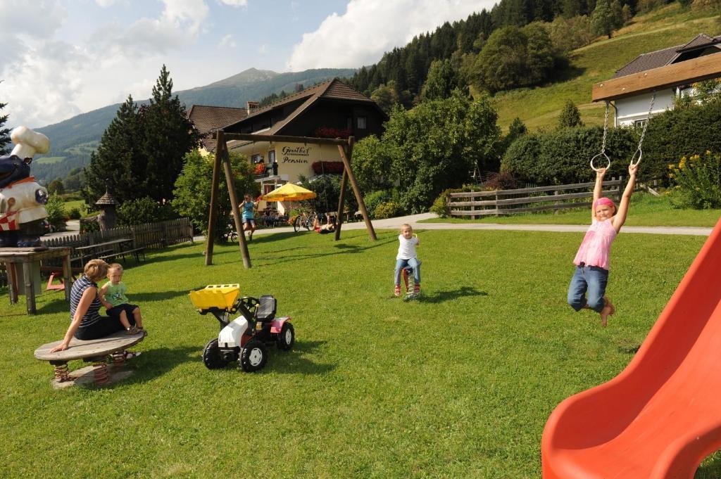 Landhotel Stofflerwirt Санкт-Міхель-ім-Лунгау Екстер'єр фото
