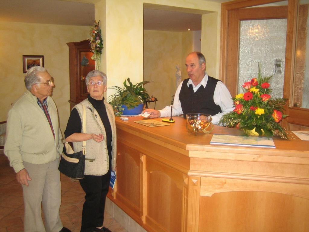 Landhotel Stofflerwirt Санкт-Міхель-ім-Лунгау Екстер'єр фото