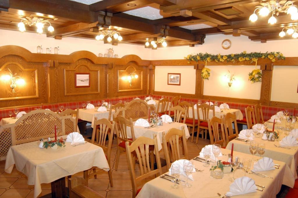 Landhotel Stofflerwirt Санкт-Міхель-ім-Лунгау Екстер'єр фото