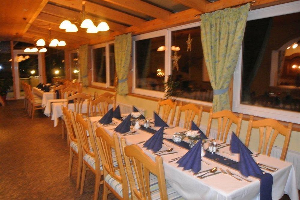 Landhotel Stofflerwirt Санкт-Міхель-ім-Лунгау Екстер'єр фото